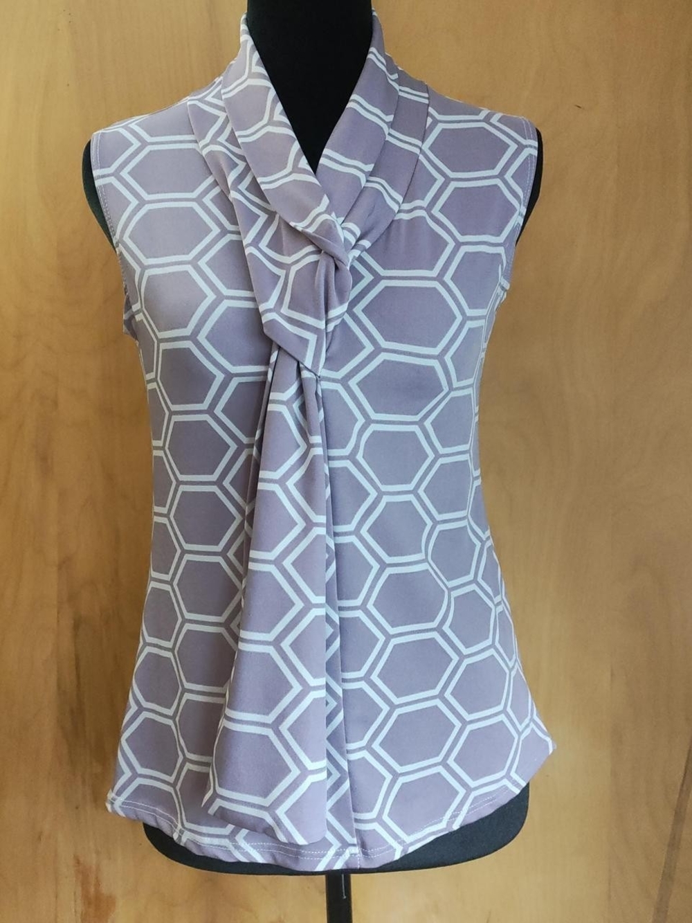 Sleeveless Lavender Geometric Tie-Neck Tank Top